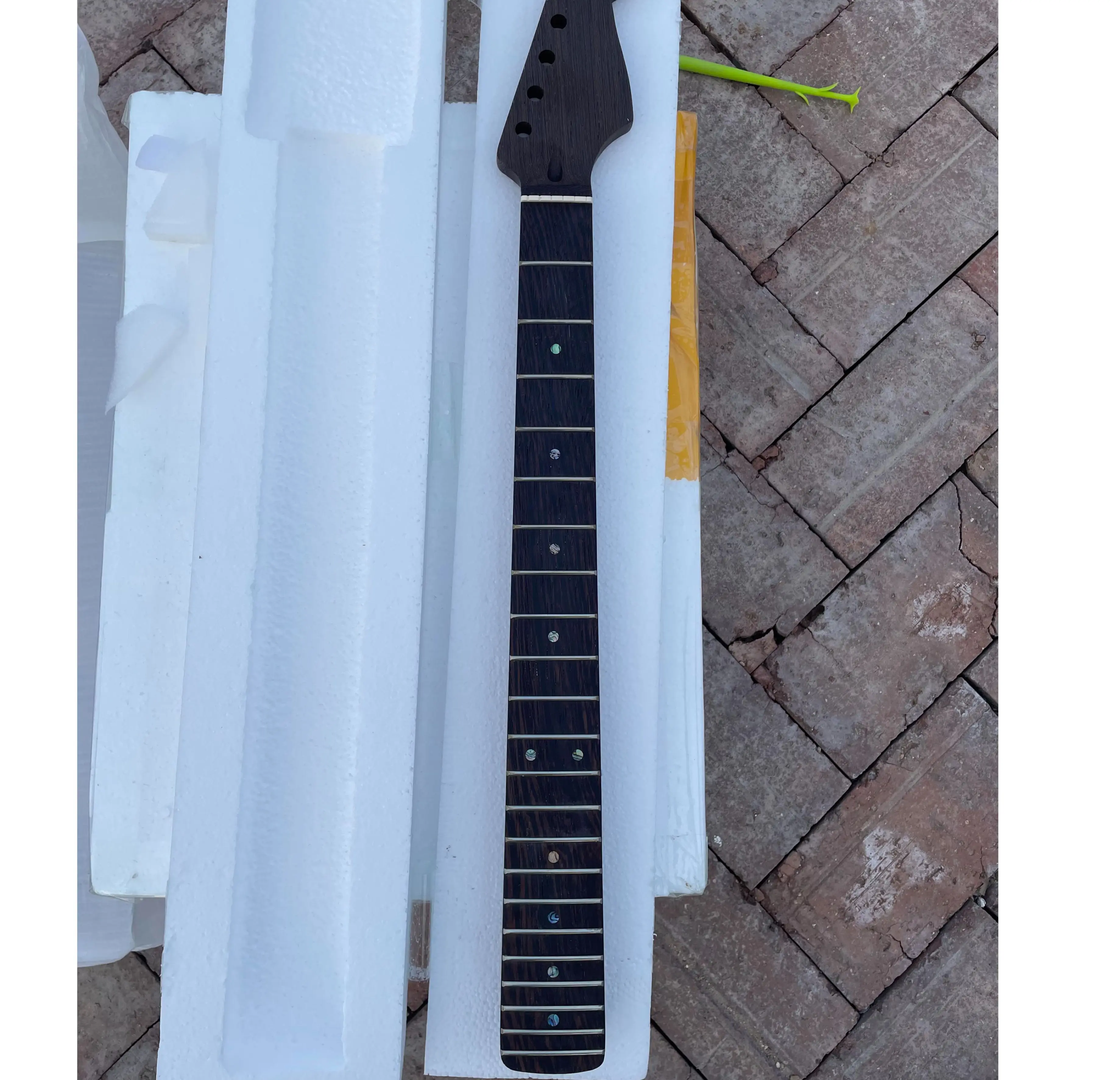 

High Quality AAA Level Wenge Electric Guitar Neck 22 Frets Small Head For Electric Guitar Adjustable Truss Rod Inlay Dots