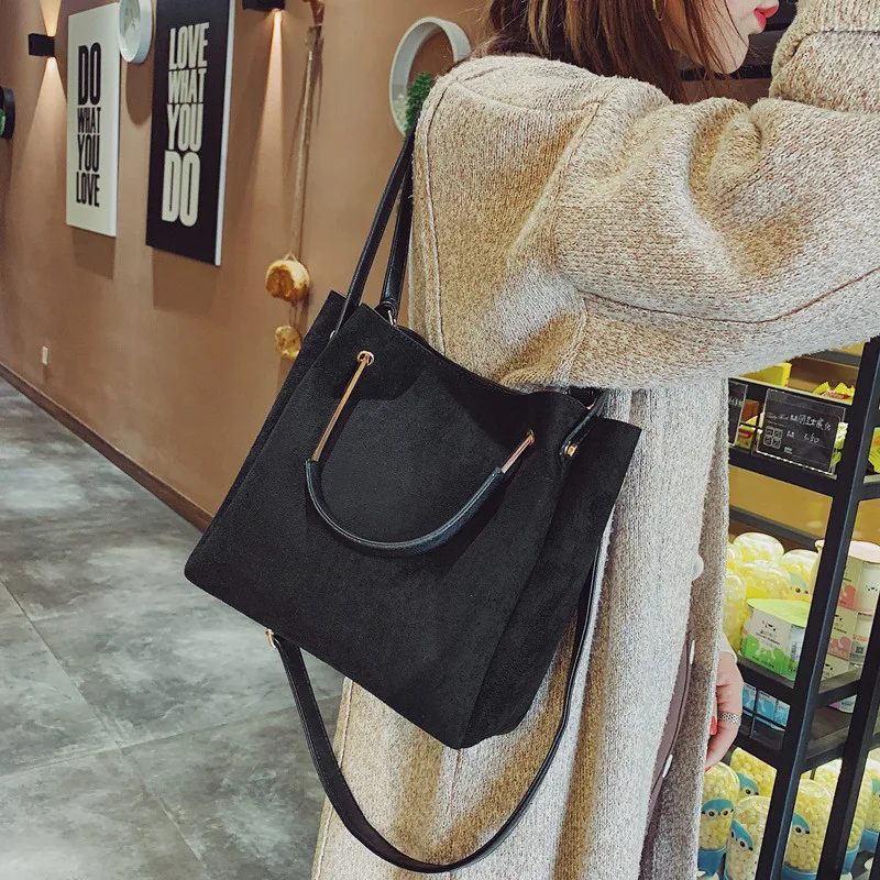 Vintage Matte Black Large Capacity Shoulder Bag For Winter