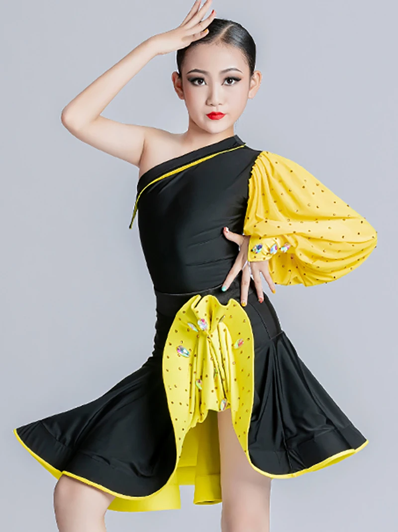 

Latin Dance Girls with Diamond Inlay Competition Floral National Standard Dance Large Skirt Professional Performance Costume Set