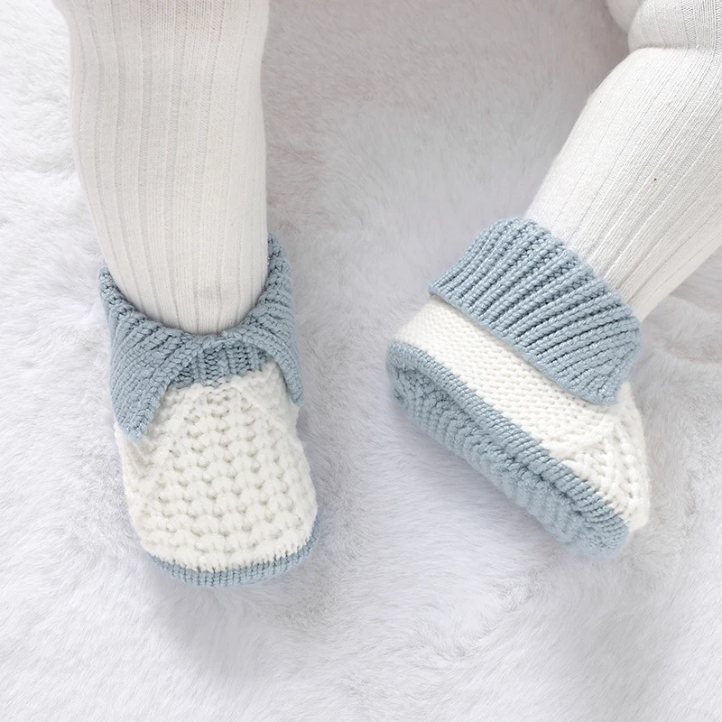Newborn Baby Shoes Knit Infant Boys Girls Boots Fashion Patchwork Flanging Toddler Kid Crib Shoes 0-18M Chlid Footwear Cute Warm baby girl booties