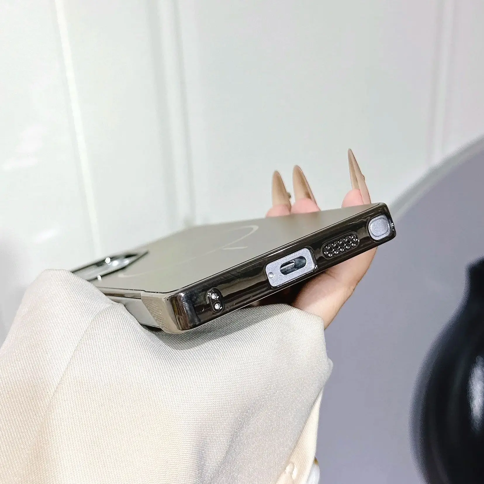 Elegant Matte Frameless Magnetic Cooling Case - Ultra Slim Rugged PC Cover