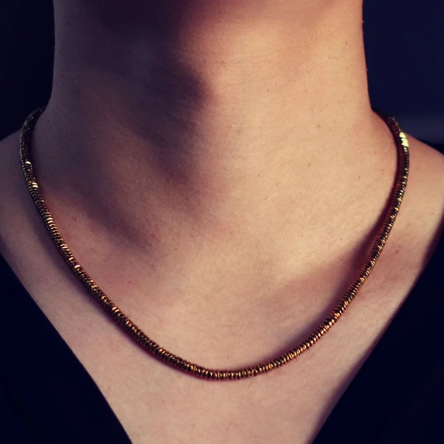 Minimalistische 4 mm Perlen Hämatit Stein Heilung Halskette für Männer 19 Zoll Vintage Silber Gold Farbe Kurzer Kragen Casual Accessoires