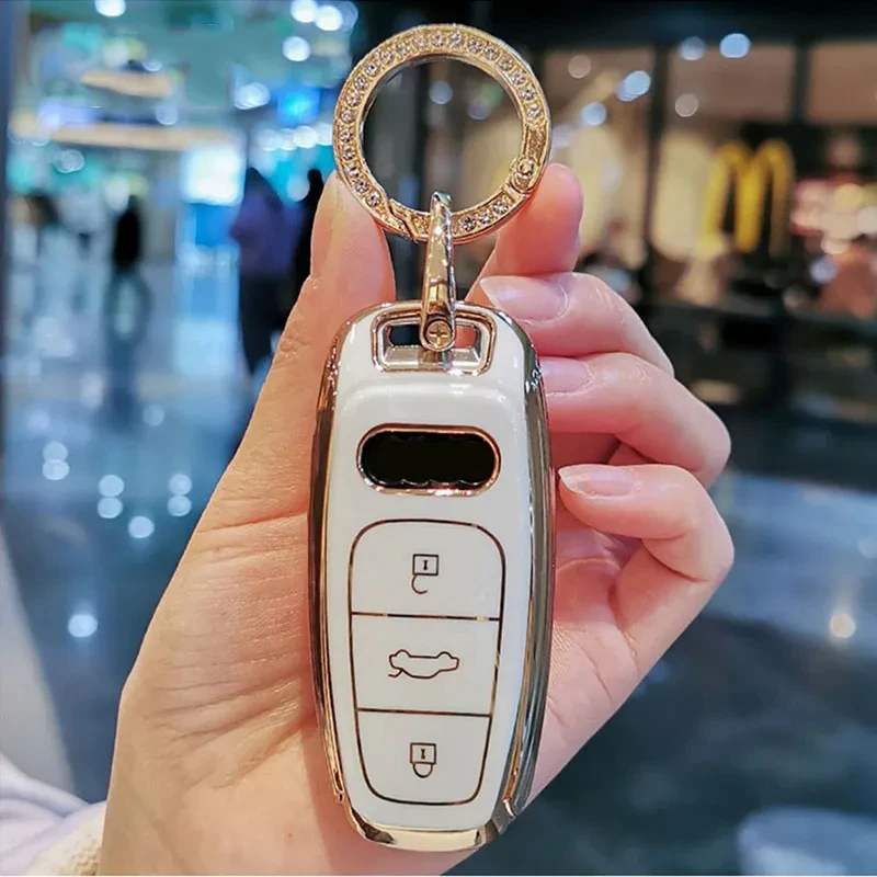 

Soft TPU Car Key Case Cover Shell Metal Keychain For Audi A6 A7 A8 E-tron Q5 Q7 Q8 C8 D5 Protector Key Holder Fob Accessories