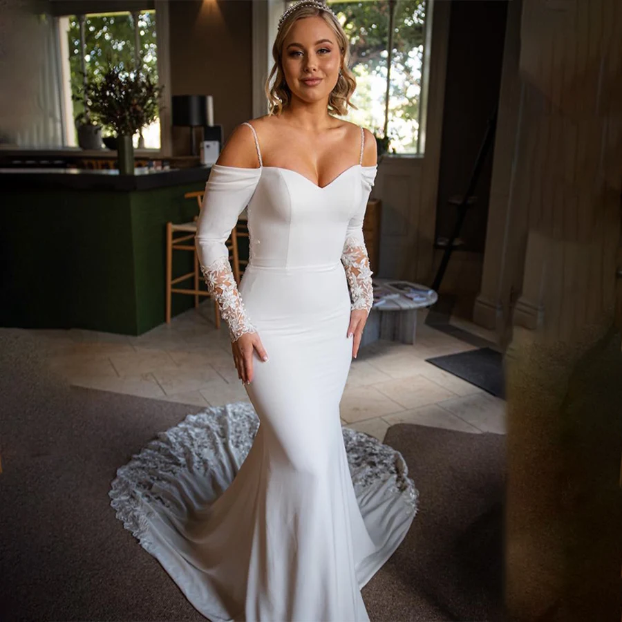 

Sweetheart Spaghetti Straps 3/4 Sleeve Wedding Dress Backless See Through Zipper Peal Buttons Long Train With Lace Prom Gowns