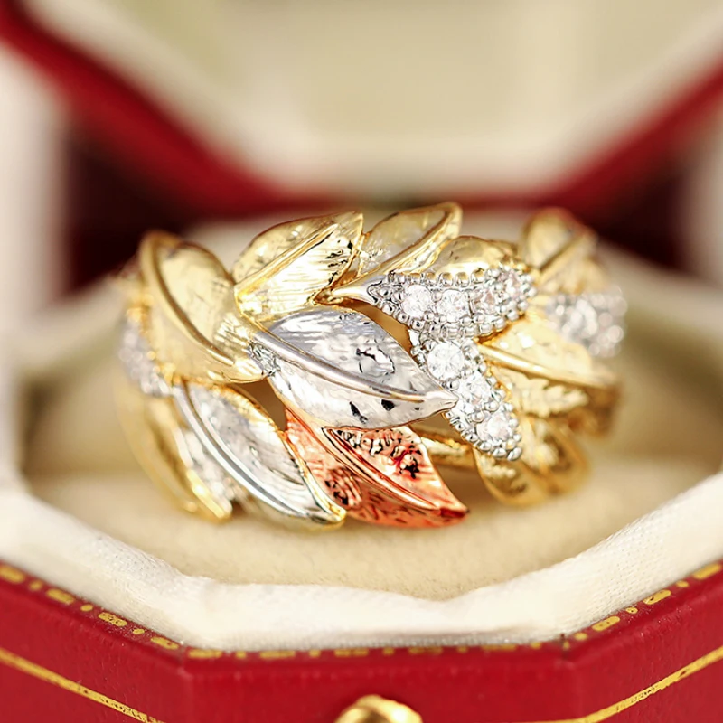 Huitan Three-tone Leaf Design Finger Rings for Women Inlaid Dazzling Cubic Zirconia New Fashion Wedding Band Luxury Lady Jewelry S1af84c07df2d47ccabedb069863327ecC