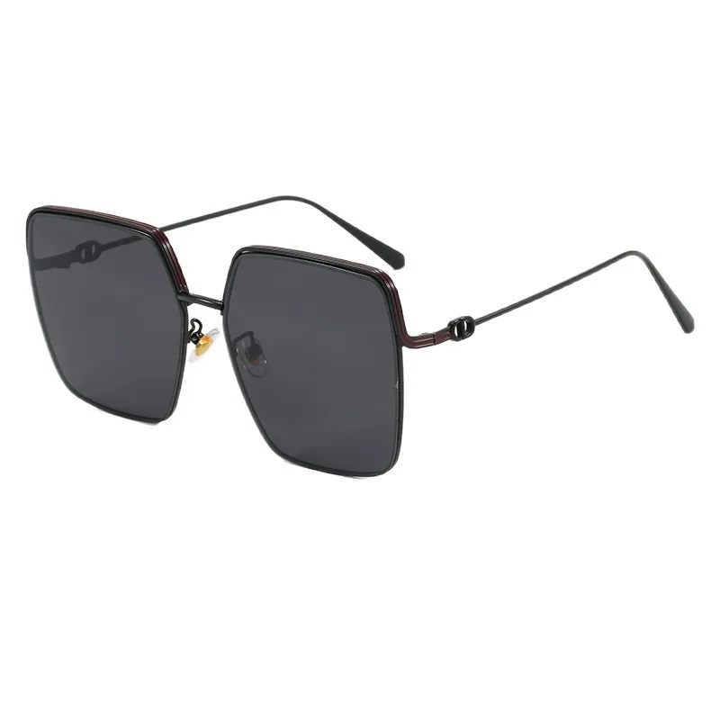 ? ? 2025 �Ż� �м� ������ ���۶� ������, ū ��Ż ������ UV400 ���� Ʈ���� ��Ʈ���� �����ִ� ���������� ���̵� ?