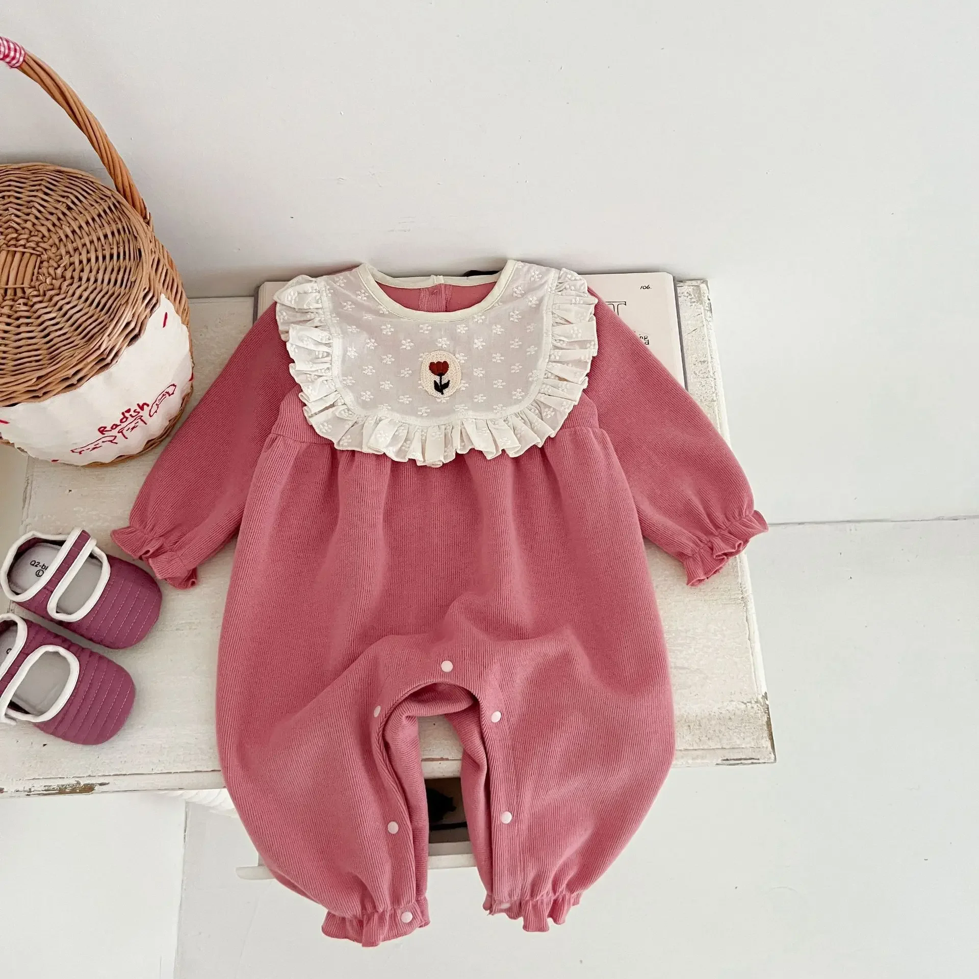 Autumn Arrival Baby Girls Long Sleeves Vintage Flowers Pattern Red bodysuit