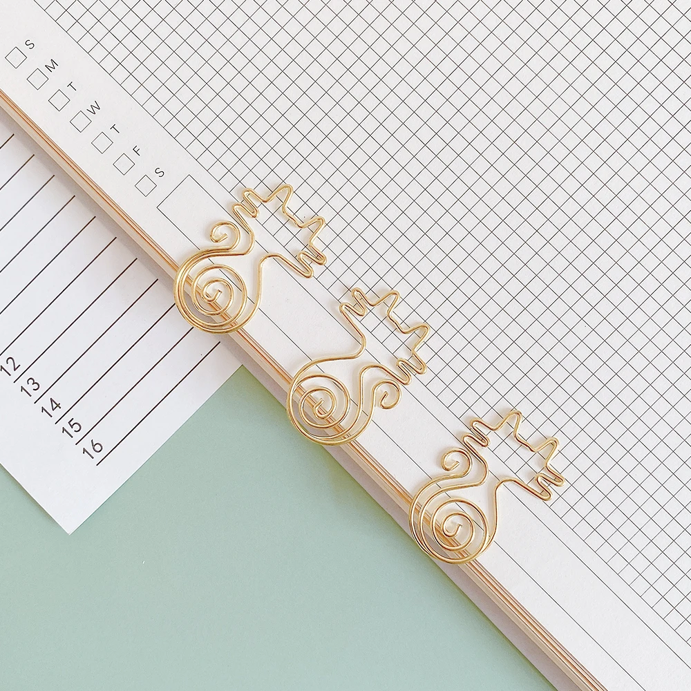 Creative gold Paper Clips cat Note Shape Metal Paperclip on Book Paper Students Stationery Office School Binding Supplies 10pcs
