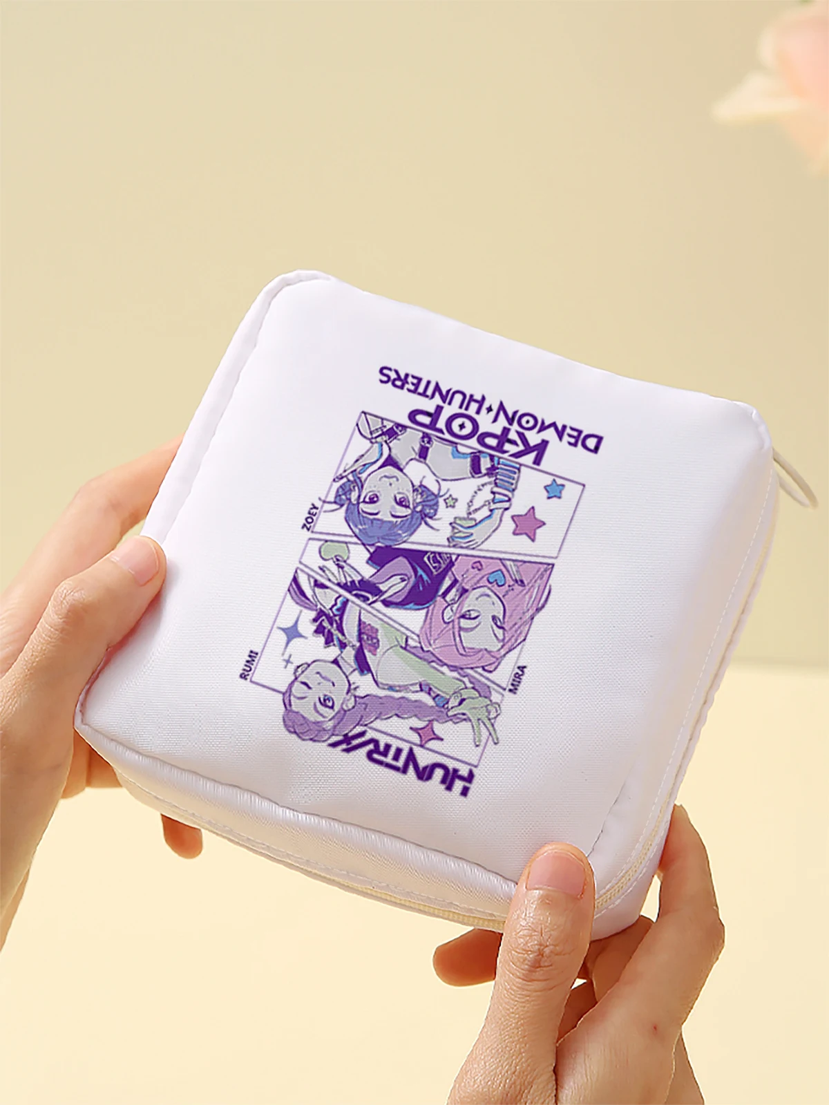 Cartoon pattern printed sanitary napkin storage bag, women's lightweight tissue bag, sanitary tissue bag
