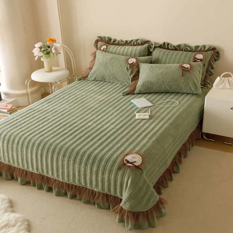 Quilted Bed Skirt Set Bedspreads Warm Winter Mattress Covers Protector Elastic King Size Bedding Mattresses Pillowcases 3pcs