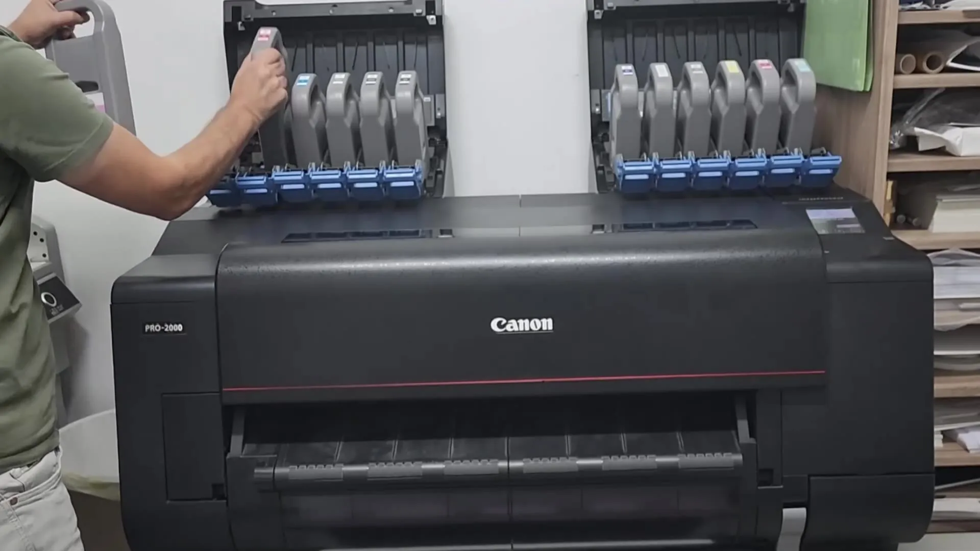 キヤノン 大判プリンタインクカートリッジ [69073] PFI-102MBK [F011702] 中古［CD］Portrait：オマツリライフ別館