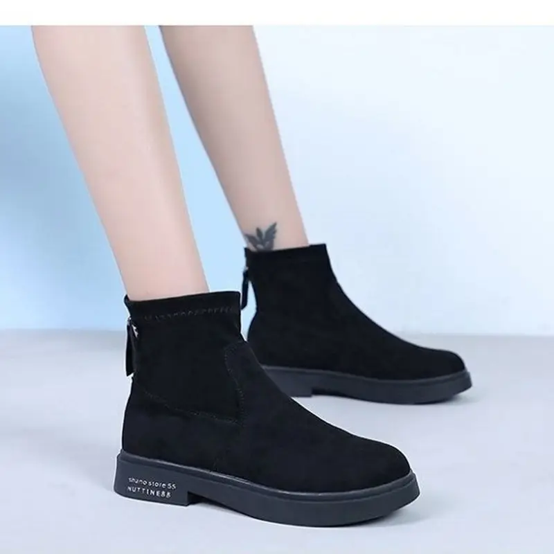 

Женские ботильоны 2022 осень и зима Универсальные ботинки мартинсы на плоской подошве с бархатной подкладкой для студентов короткие однотонные черные ботинки