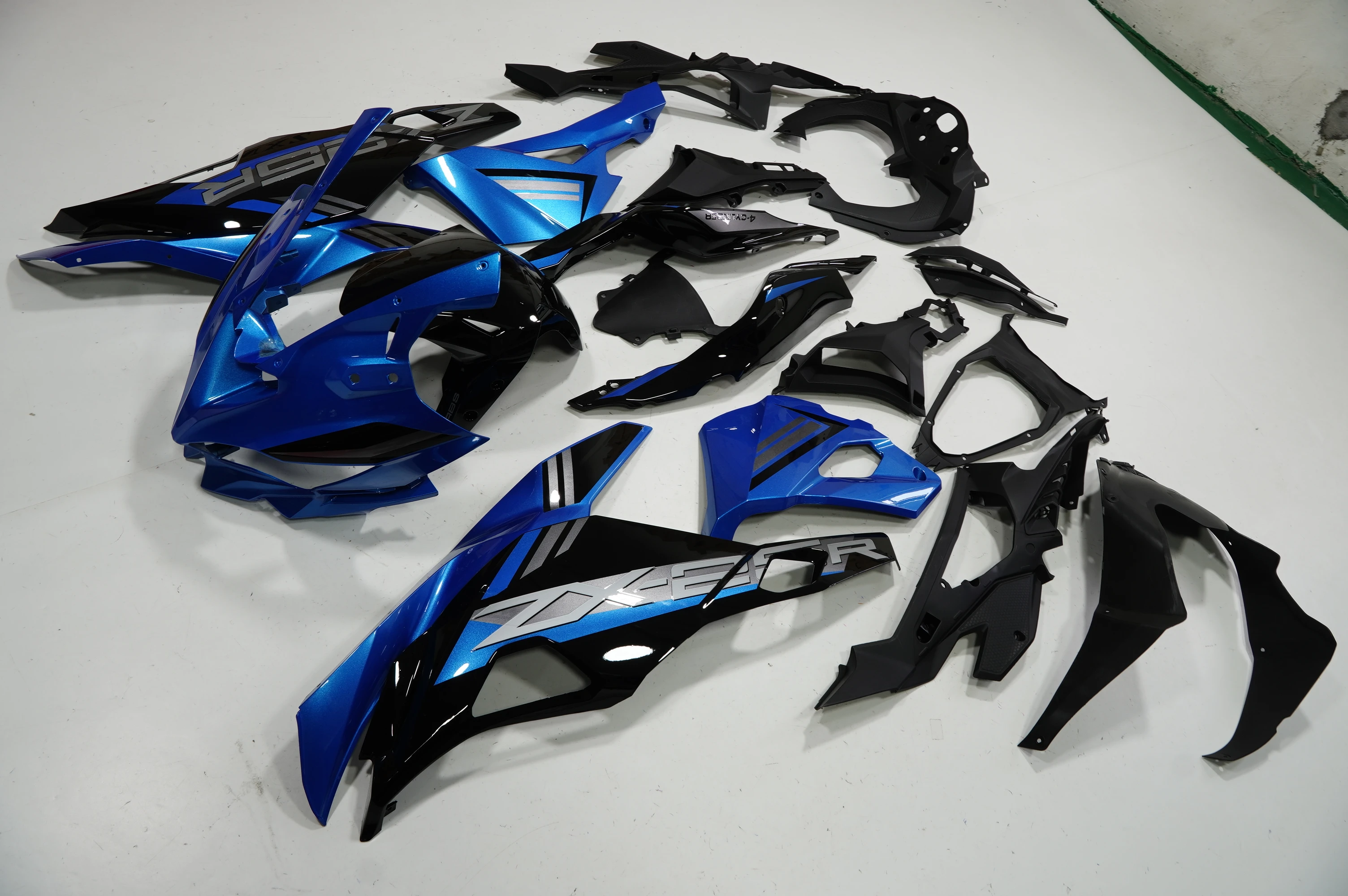 

Motorcycle Full Fairing Kit High Quality ABS Injection Molded Parts For Kawasaki ZX-25R 25R 2019 2020 2021 Zxmt Injection Color