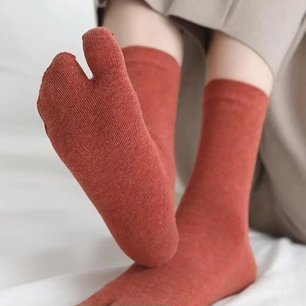 

Deodorant Socks Soft Elastic Women's Two-toe Socks with Anti-slip Ankle Protection Ideal for Fall Winter Sweat Absorption High