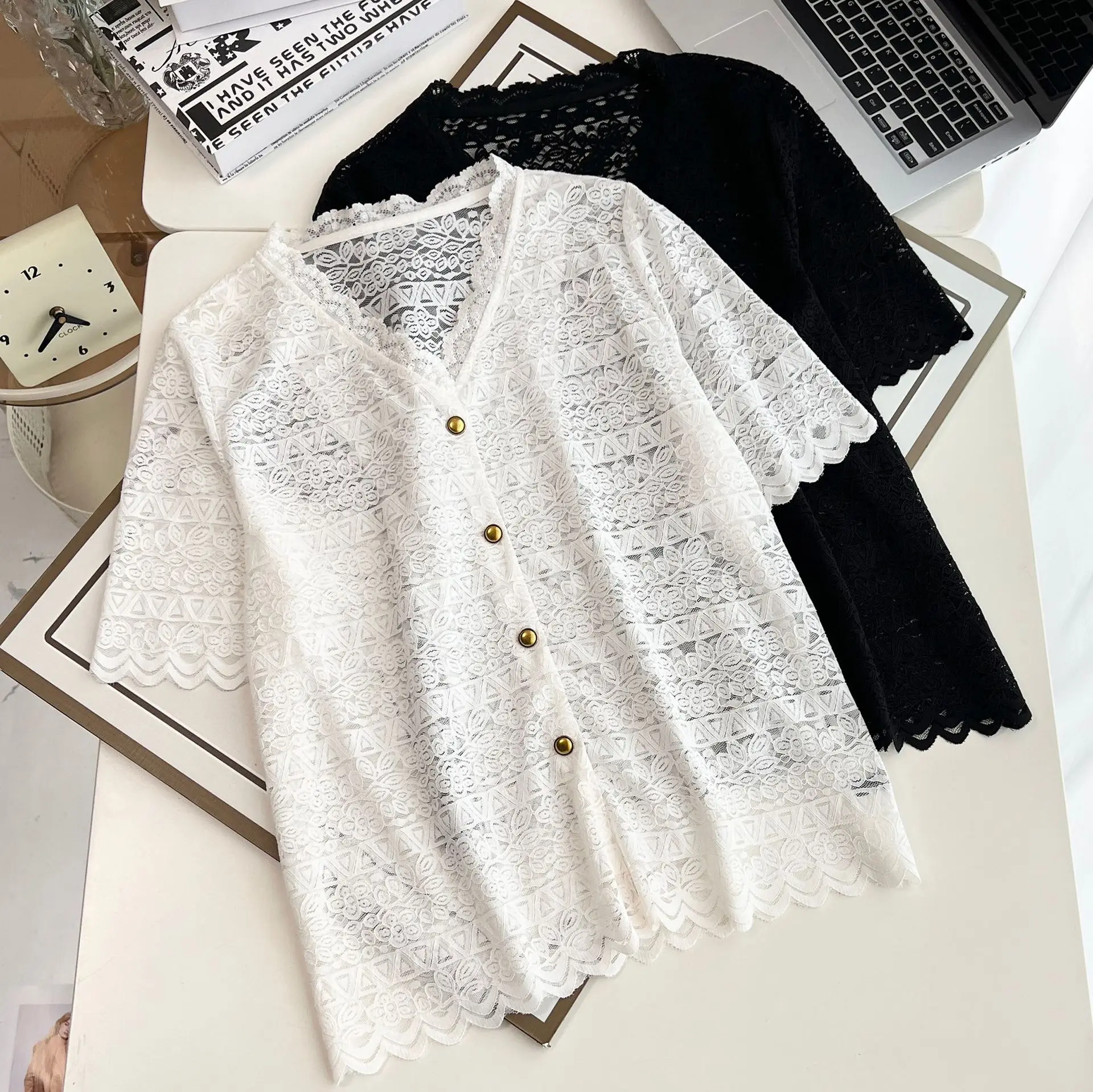 100KG Summer Blouses New Stylish And Elegant V-neck Lace Short Sleeved Plus Size Women's air-conditioned Shirt 2510