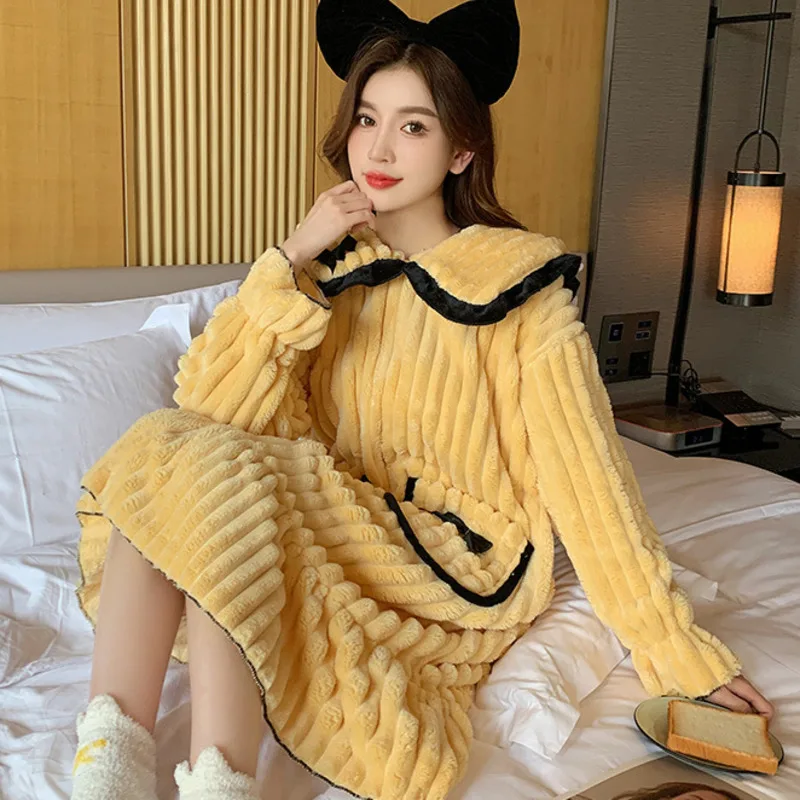 Nightgowns Women Flannel Fleece Pocket Nightdress Warm Thicken Thermal Sleepwear Winter Home Dressing Gowns Nightwear Plus Size