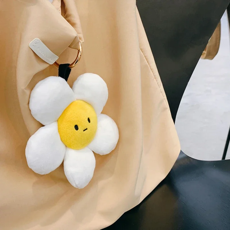 Cute Sun Flower Plush Keychains New Fluffy Charm Sunflower Key Ring on Bag Women Ladies Bag Pendant Accessories Keyring Gift