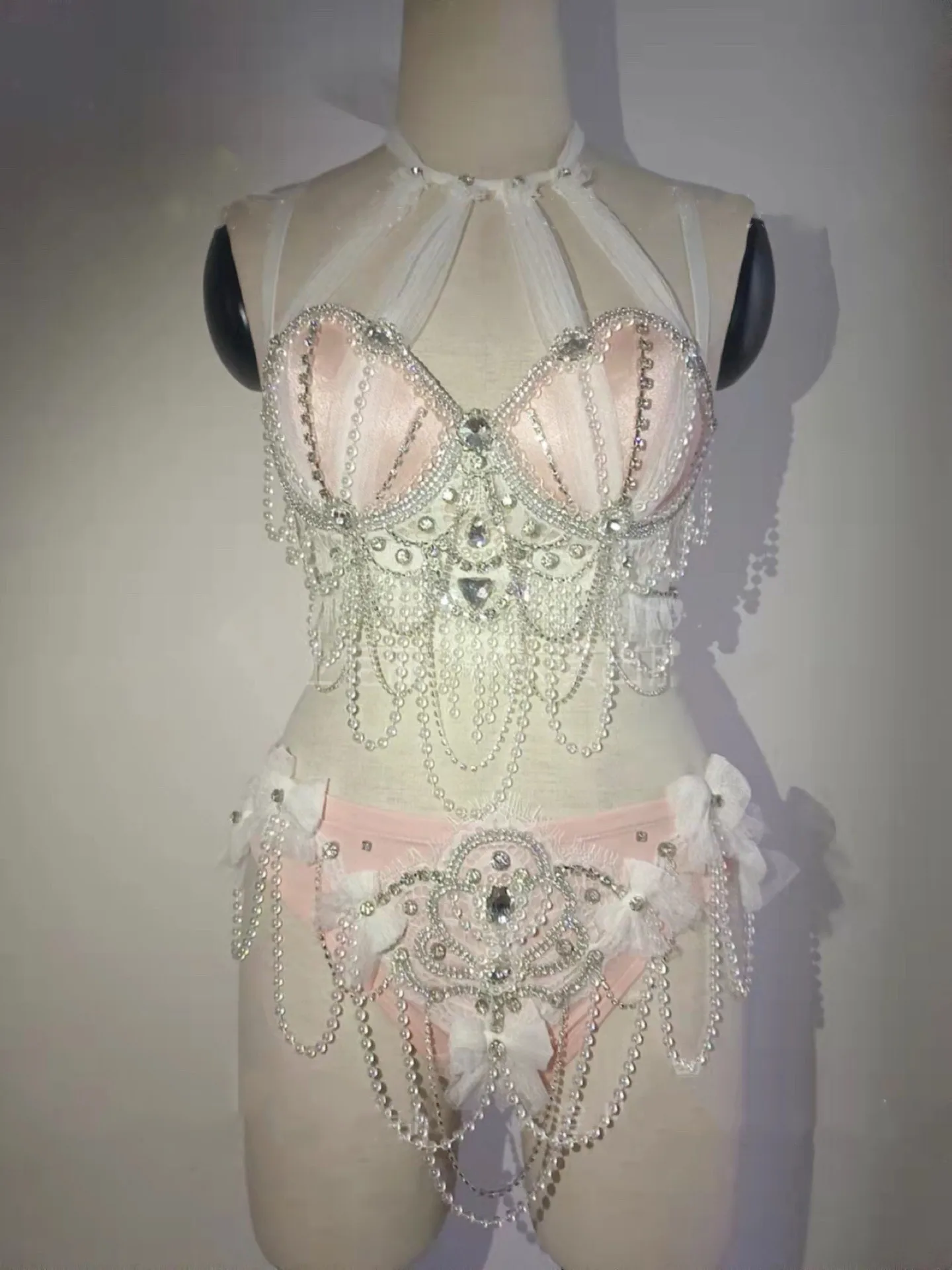 

Женская танцевальная одежда, сексуальный комплект бикини с жемчугом и шортами для вечеривечерние, костюм для клуба, шоу, фестиваля