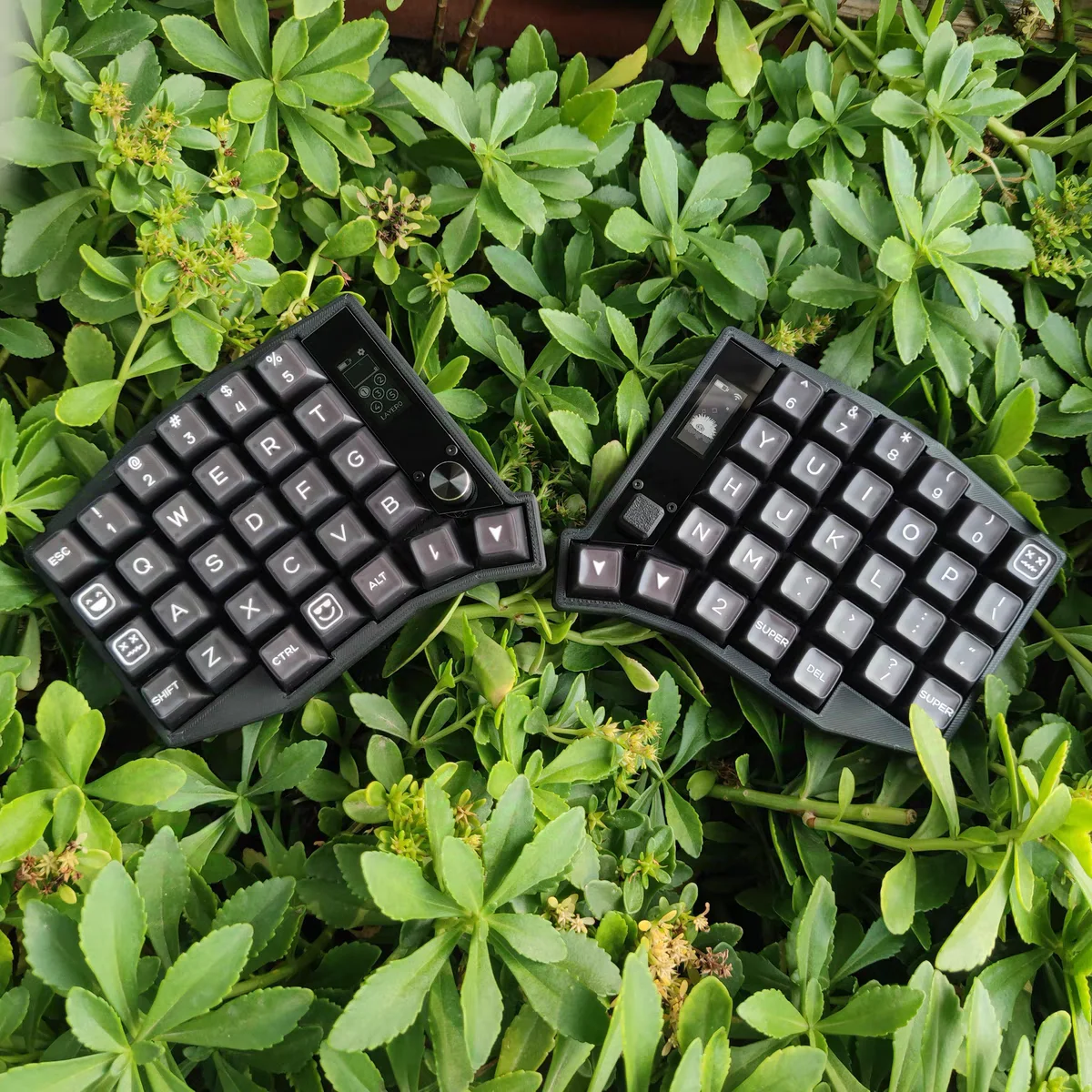 Zmk Sofle ワイヤレス デュアルモード スプリット キーボード 素敵です