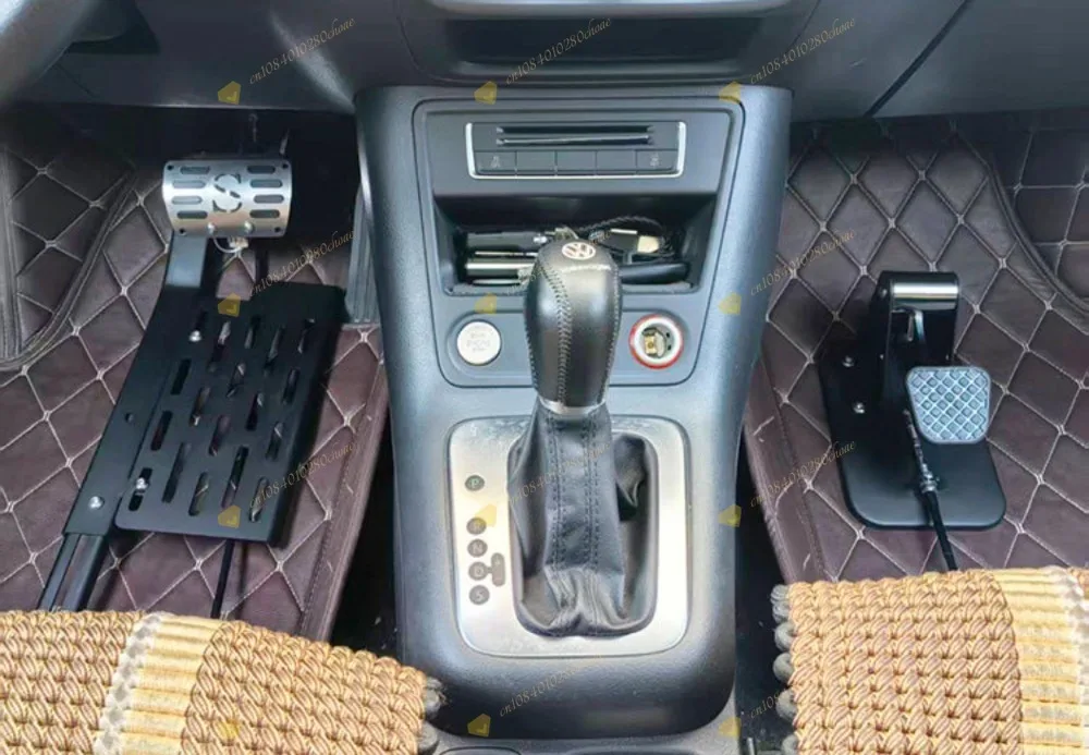 Coach sparring new auxiliary brake auxiliary pedal device non-punching universal
