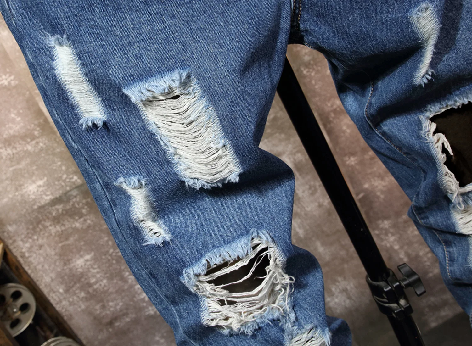 Men jeans Denim Pants hole long Zipper Ripped Narrow Pants Men Jeans Trendy Pants blue jeans for men