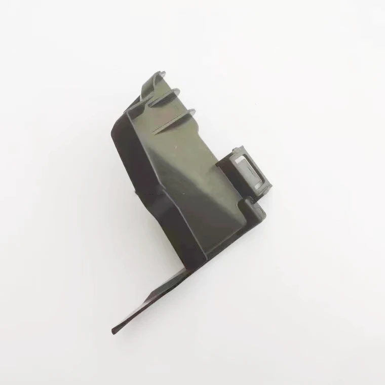 Car air intake water baffle for Volkswagen touareg 7P6805762