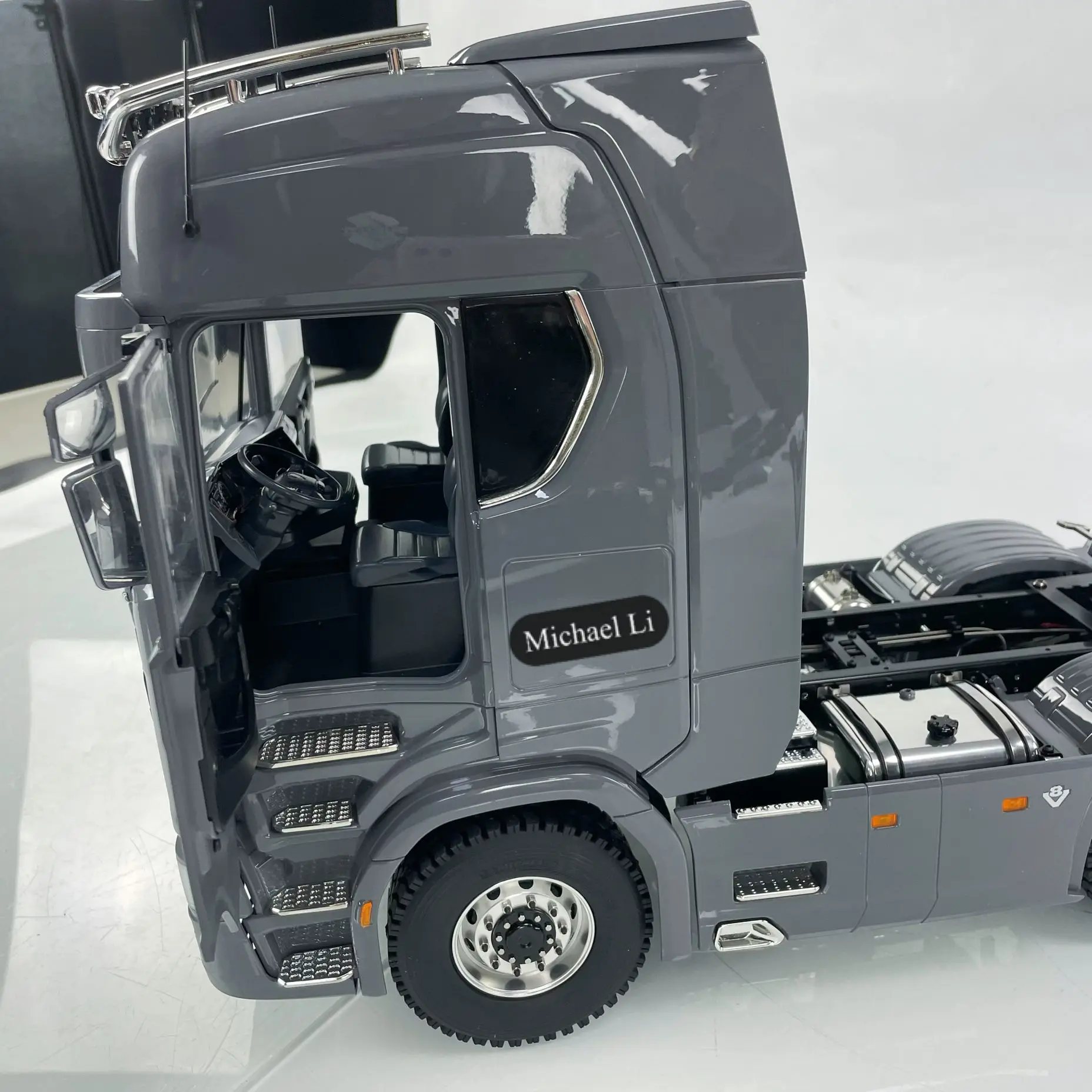 6x6 1/14 770S RC Tractor Truck Remote Control Car Painted Finished CNC Differential Lock Axles Sound Light Vehicle Toy Model 2
