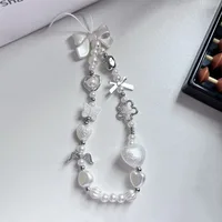 Lanière à breloques en chaîne de téléphone perlée pour iPhone Samsung, joli nœud blanc baroque, breloque en forme de fleur, accessoires universels, pendentif de bijoux 1