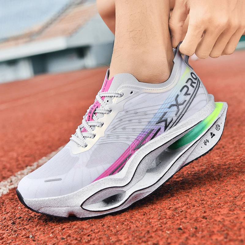 커플 카본 플레이트 러닝화 초경량 통기성 미끄럼 방지 스포츠화 충격 흡수 내마모성 캐주얼 스니커즈