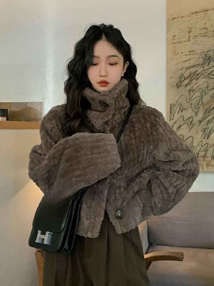Vintage Faux Fur Cropped Jackets Women Korean Style Fleece Fluffy Short Coats Elegant Thick Warm Outwear Autumn Winter Clothing