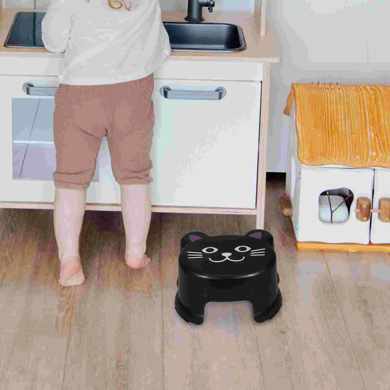 Yellow Children Cartoon Anti Slip Plastic Stool Kids Bathroom Step Chair For Changing Nursing Stools Footrest Small Potty Seat