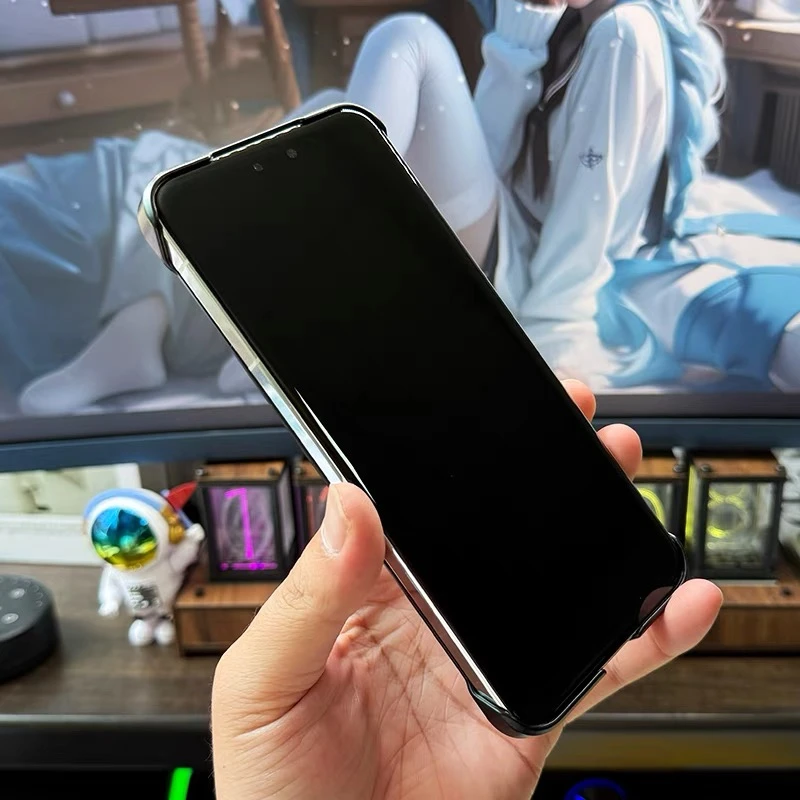 Ultra-Thin Borderless Magnetic Striped Case - Stylish Protective Shell