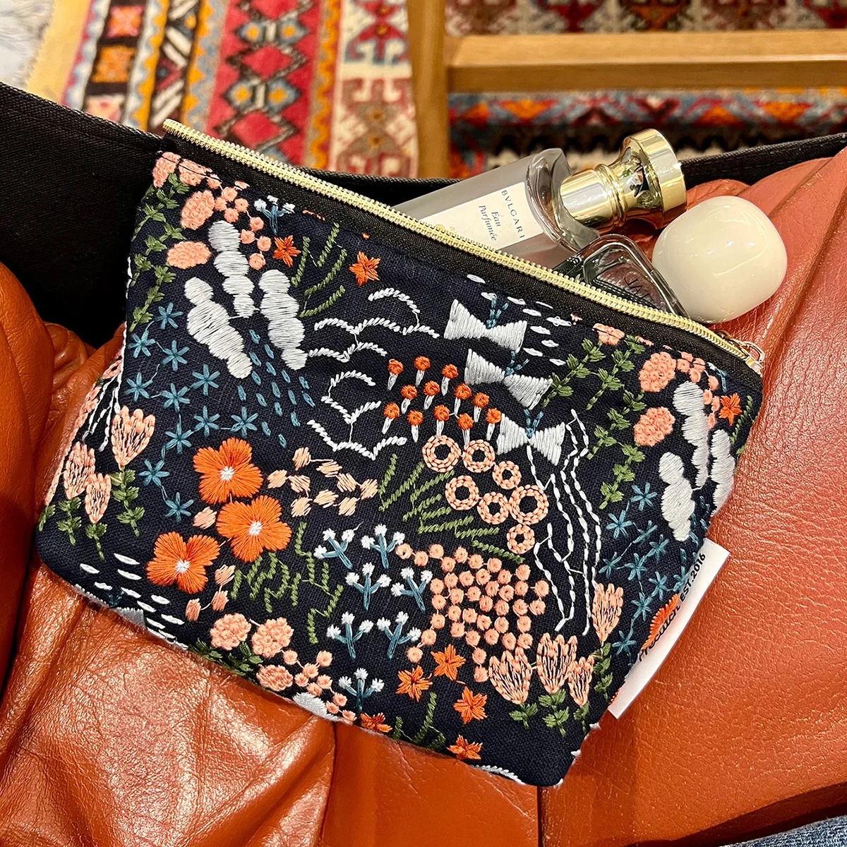 Floral Embroidered Makeup Bag Vacation Fabric Small Handbag Girls Travel Business trip Portable zipper storage bag 3