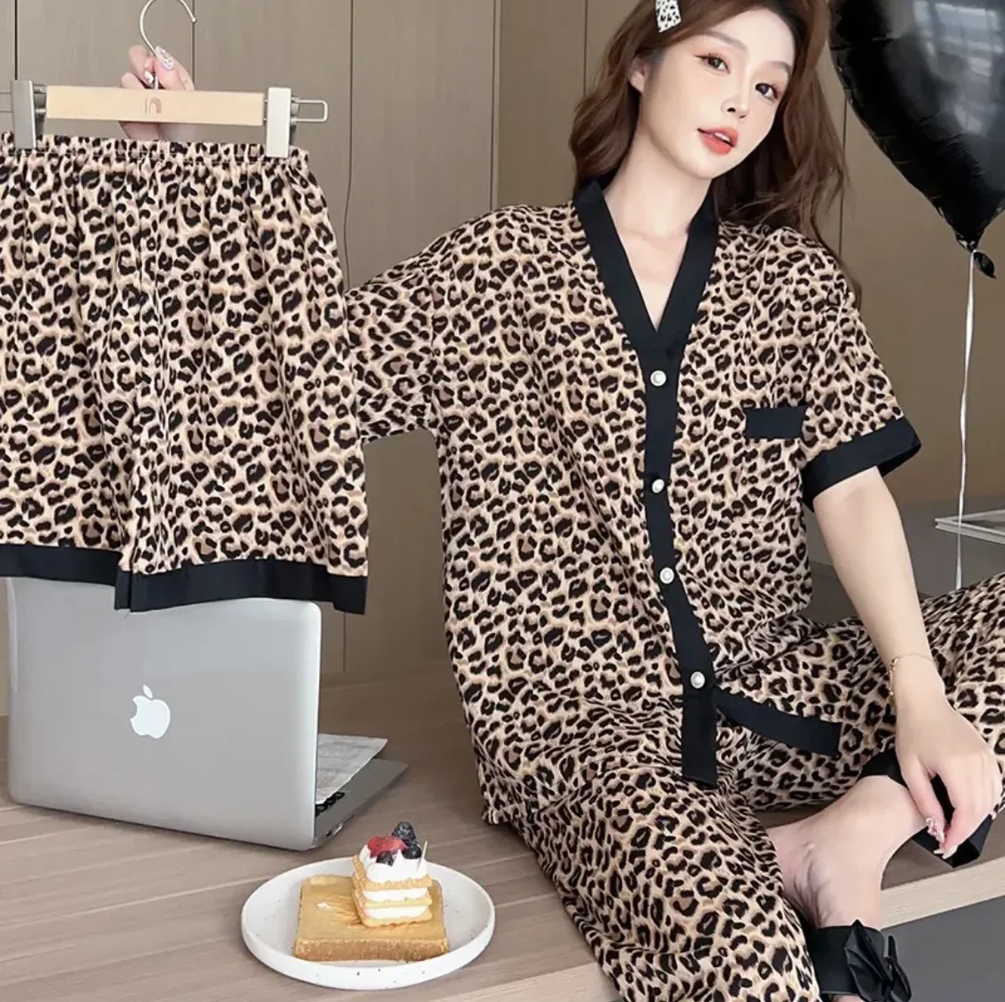 Sweet pajamas women's short sleeve three piece set is popular, sweet and loose in summer