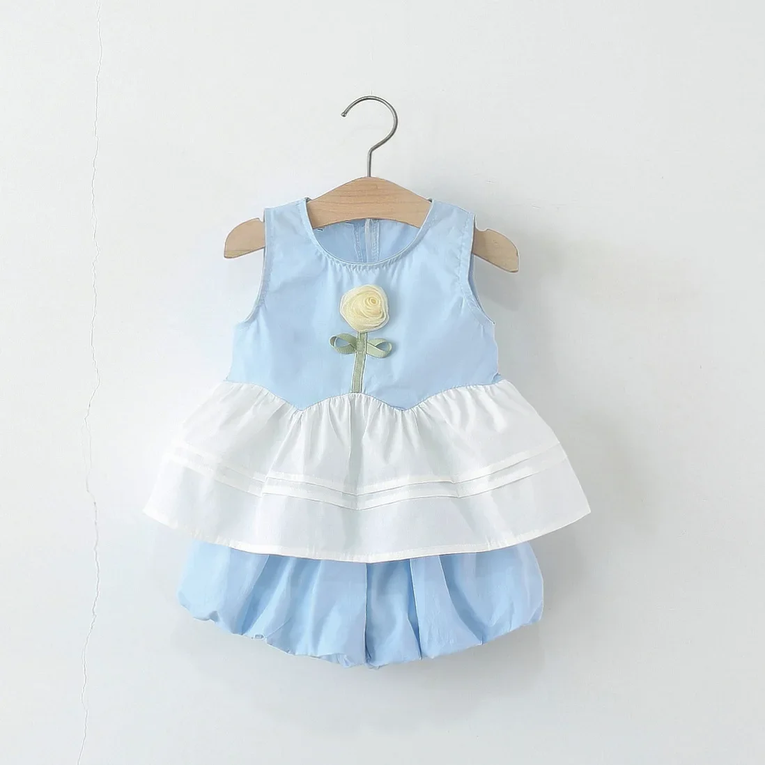 Description Picture 4 of itemChildren's Summer Sleeveless Two-piece Set, Korean Version, New Little Girl Flower Top+shorts