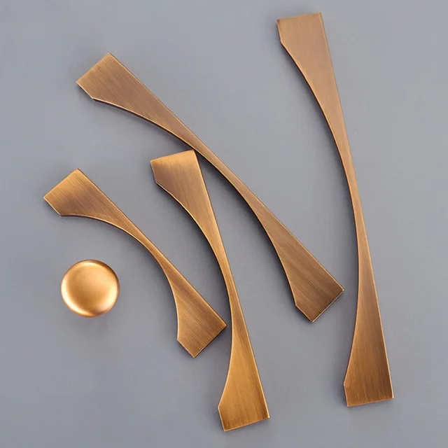 ลูกบิดประตูห้องครัวและตู้เสื้อผ้าแบบคลาสสิคลิ้นชักลิ้นชักทองเหลืองทองเหลืองทองเหลืองทองเหลืองด้ามจับตู้โบราณแบบคลาสสิก 3