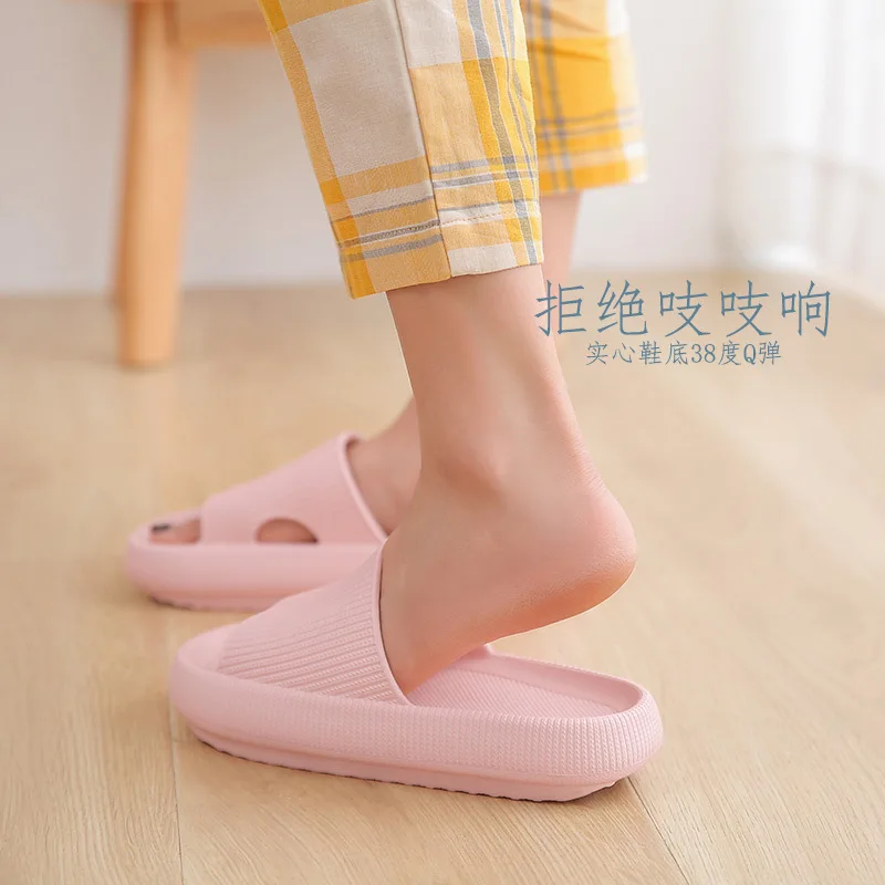 Brand Female Thick Bottom Slippers 2022 New Fashion Sandals Outdoor Indoor Non-Slip Ladies Slides Platform Women Shoes Slippers