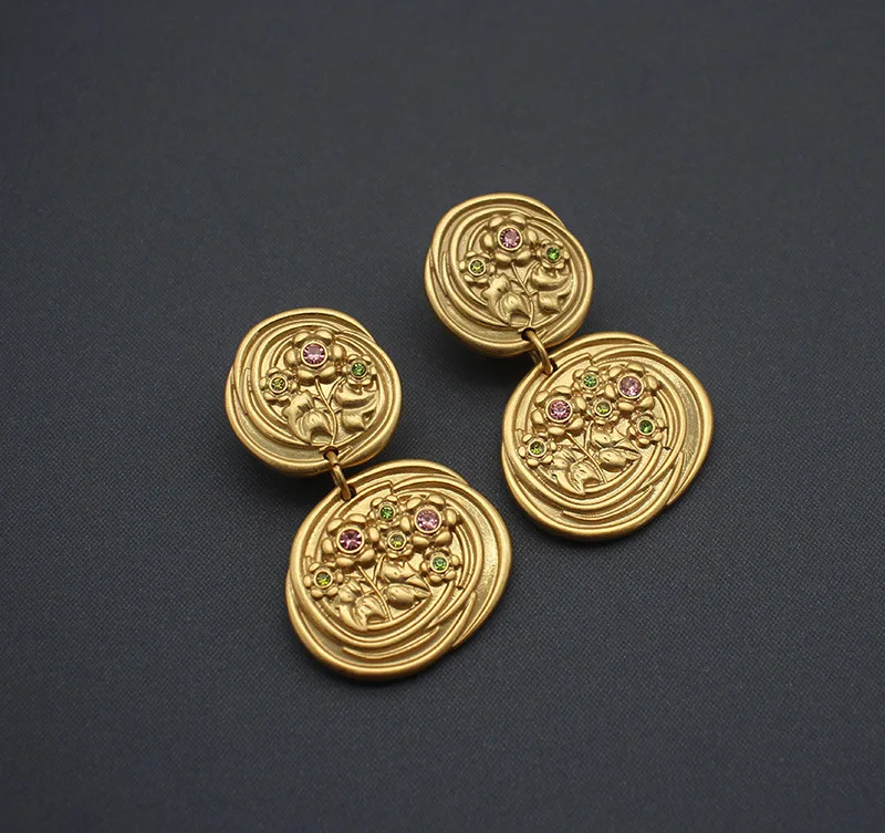 European and American fashion retro vintage vintage disc flower pendant temperament earrings