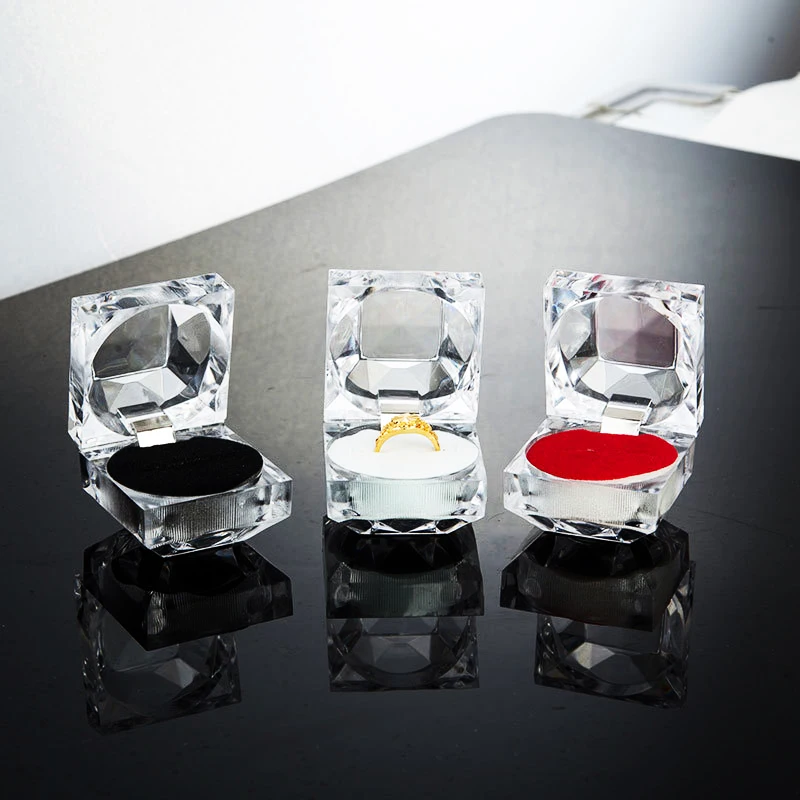 Transparent Crystal Ring Packaging Box Cube Four-Corner Acrylic Fashion Jewelry Storage Organizer Display Case Wedding Gift