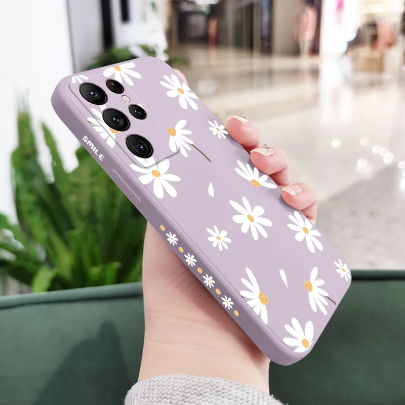 Elegant Plain Daisies Phone Case Cover
