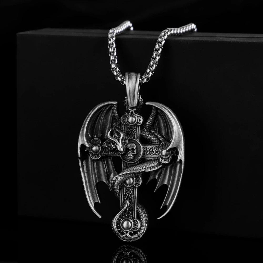 2022 Fashion Trend Titanium Steel Skull Necklaces Personality Street Hip Hop Flying Dragon Pendant Necklace For Men And Women