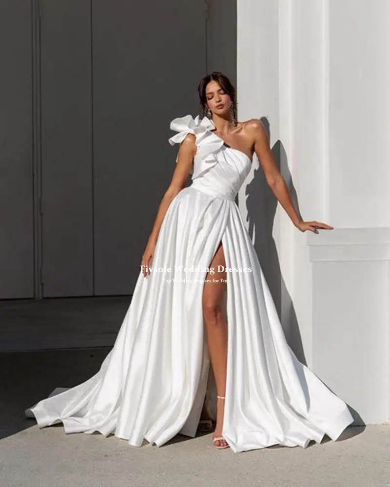 Fivsole One Shoulder Boho Wedding Dresses Beach Bride Gowns High Slit Slik Satin Bohemian Bridal Dresses Vestidos De Novia 2023