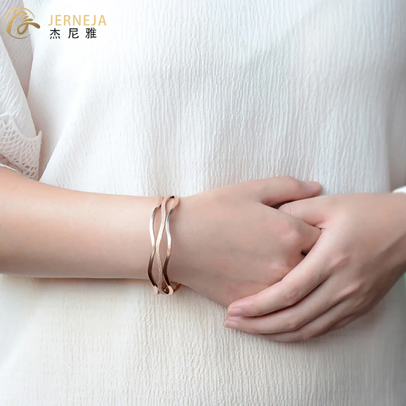 Closed Bracelet Women's Jewelry Titanium Three Ring Bracelet Stainless Steel Jewelry Accessories Fashion Gift Colorfast 24g