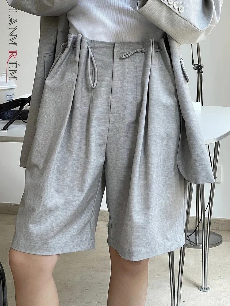 [LANMREM] Fashion Drawstring Design Wool Shorts For Women Solid High Waist Office Lady Female Clothing 2024 Summer New 26D8751