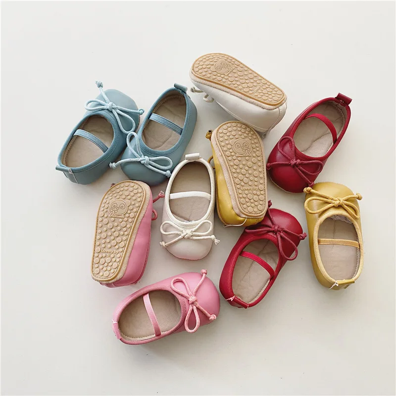 Description Picture 3 of item5116B Baby Shoes Spring and Autumn Korean Baby Girl Soft Toe Shoes Indoor Anti-slip and Anti-drop Shoes