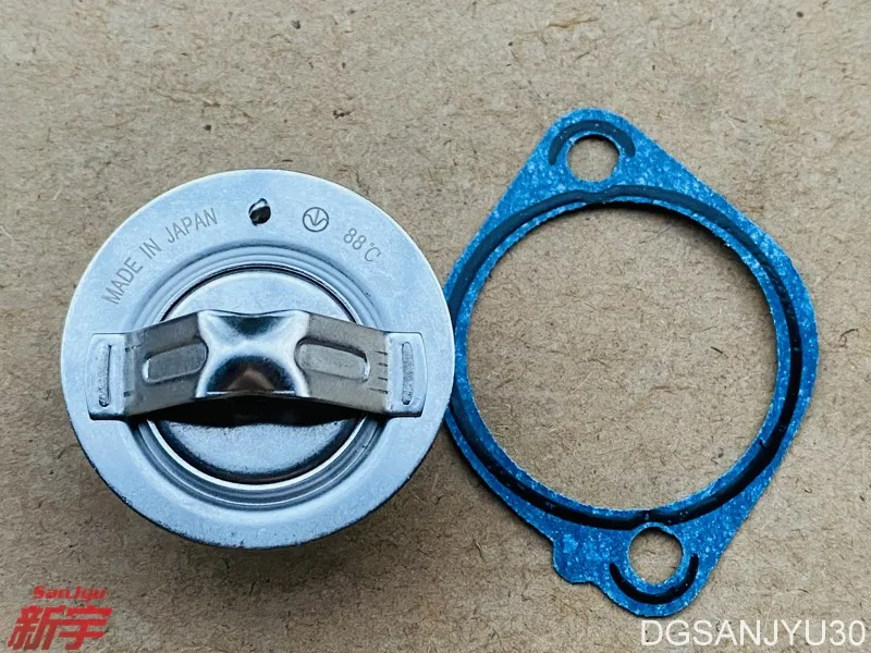PAJERO V31V32V33V43 L300 P03 THERMOSTAT KIT 88&deg;C MD972903
