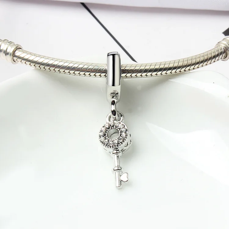 9407068743_2045298408