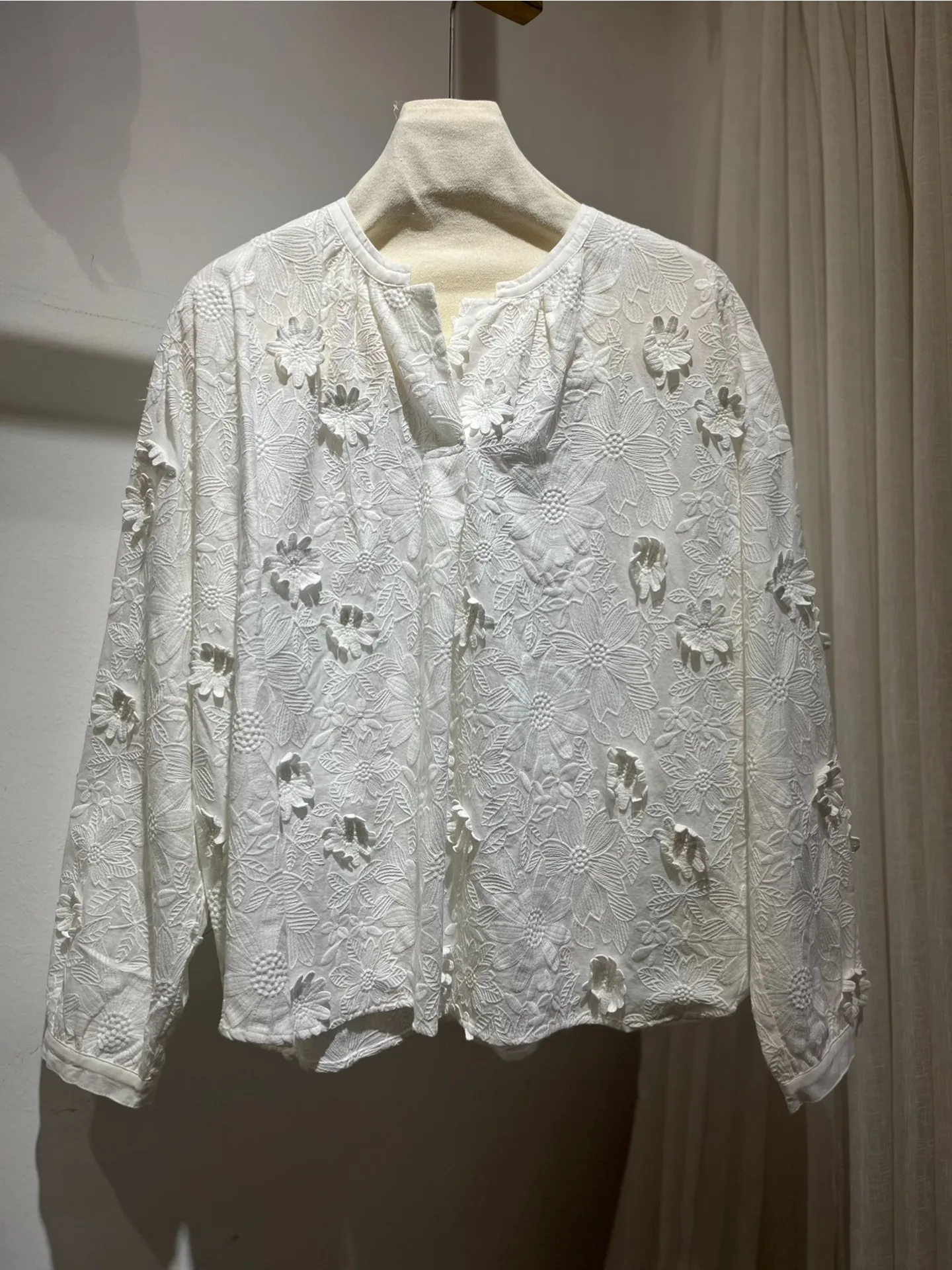 White Three Dimensional Flowers Embroidert Long Sleeve Blouse Elegant Fashion Women 2024 Spring Summer High Quality Clothing