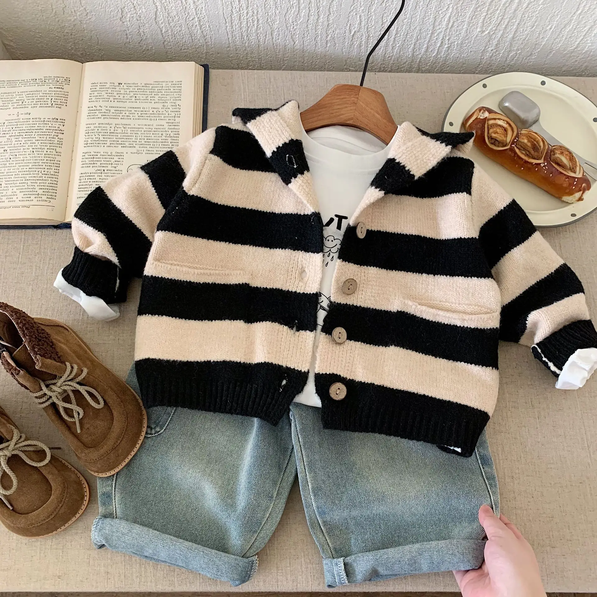 소년 스웨터 2026 봄과 가을 새로운 아동 의류 한국 패션 소년  편안한 줄무늬 후드 가디건