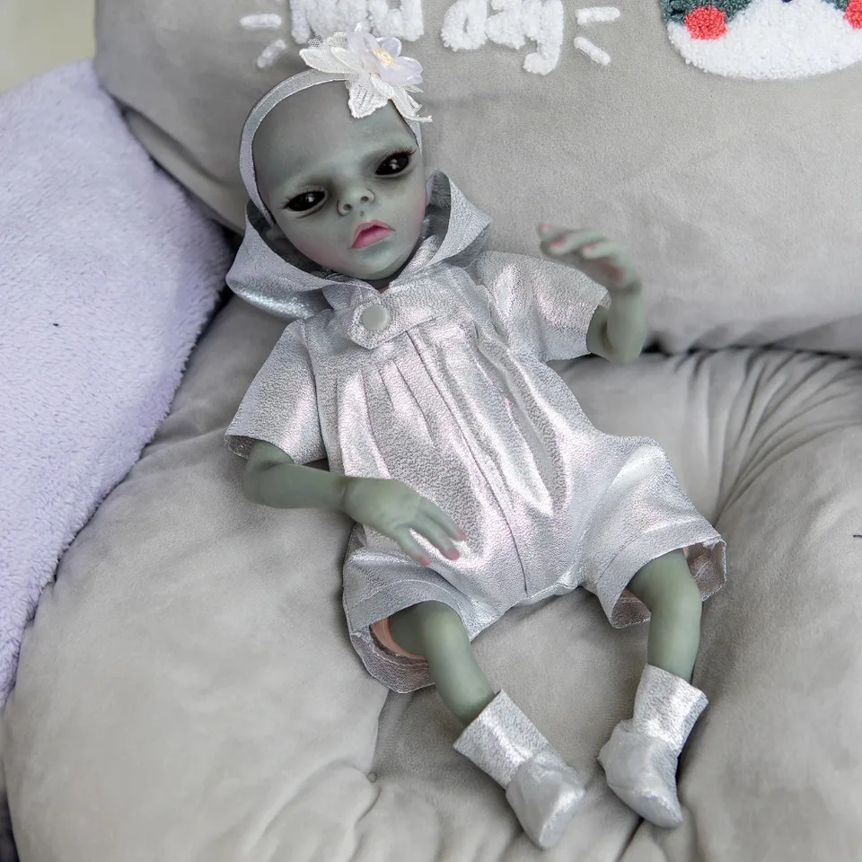 Alien Doll | eBay 1個限定 エイリアン ベビー ドール 人形 35㎝ ALIEN